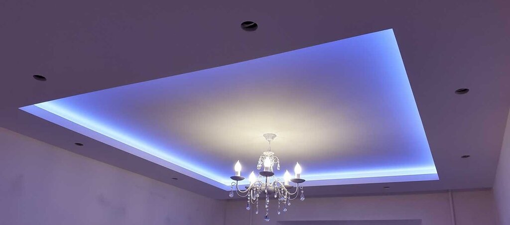 Suspended ceiling with perimeter lighting