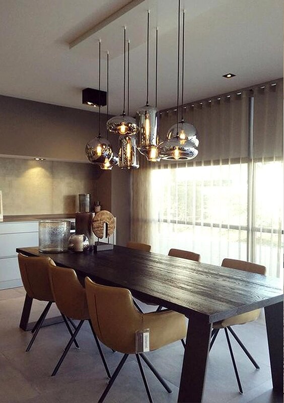 Pendant light above the dining table