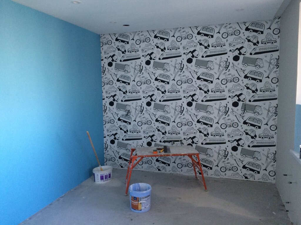 Pasting wallpaper in corners