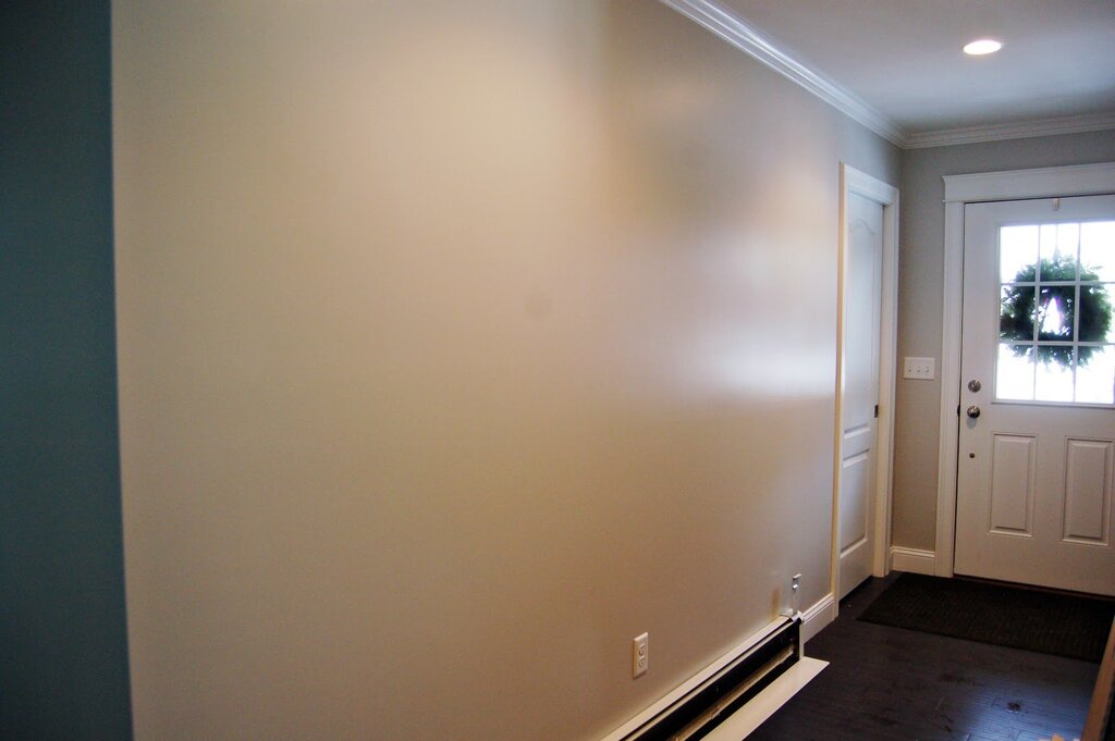 Painting walls with glossy paint