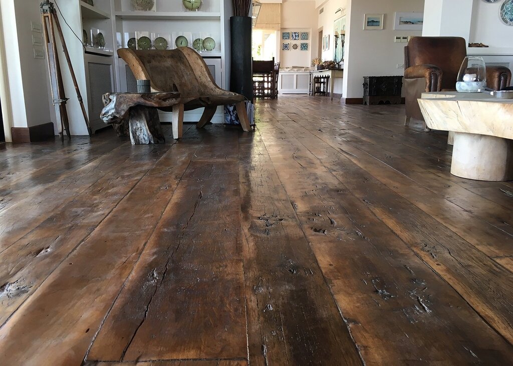 Solid wood flooring