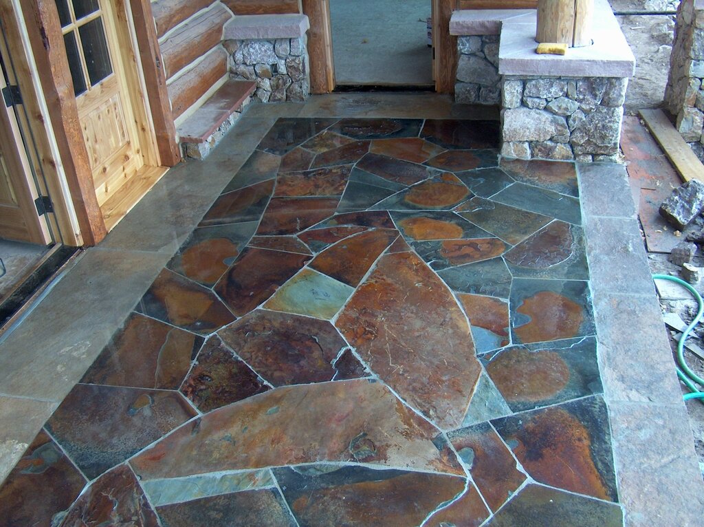 Floor made of natural stone