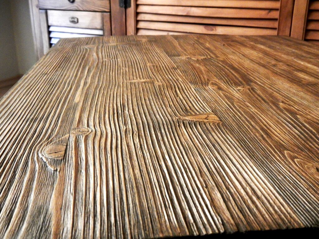 Floor made of charred wood