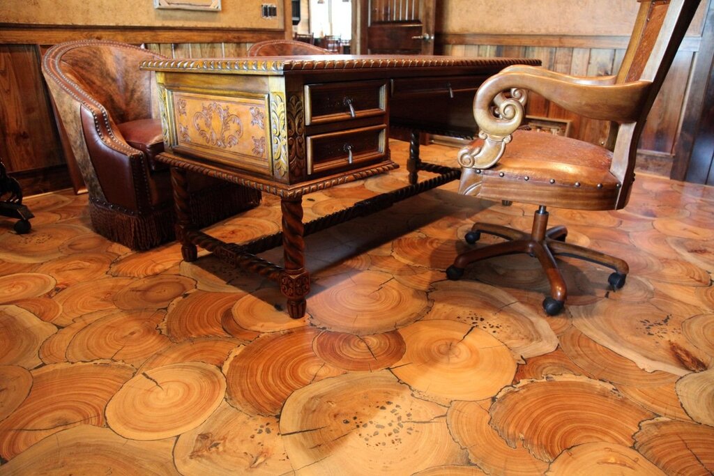 Floor made of wood slices