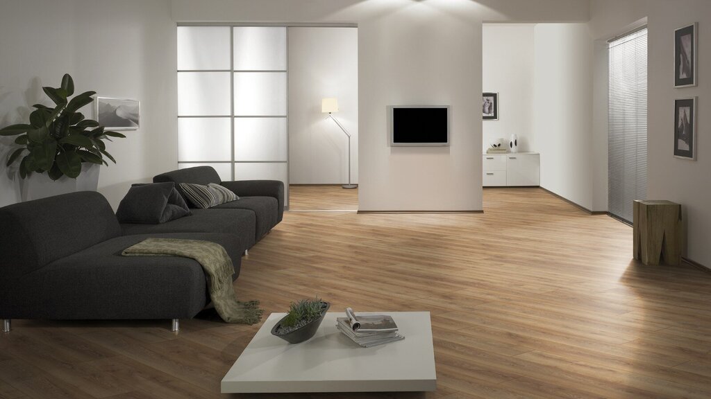 Flooring options in the apartment