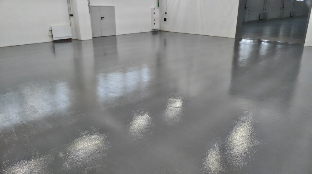 Polyurethane floor in the garage 42 фото