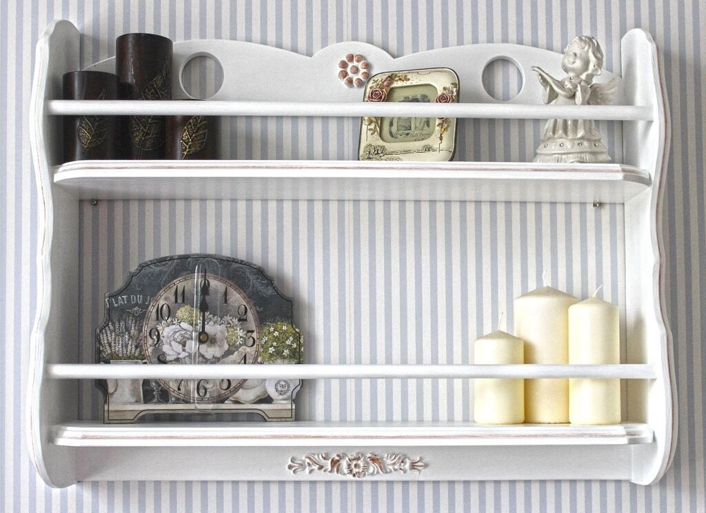 Wall-mounted dish rack