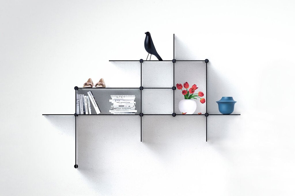 Metal mesh shelf