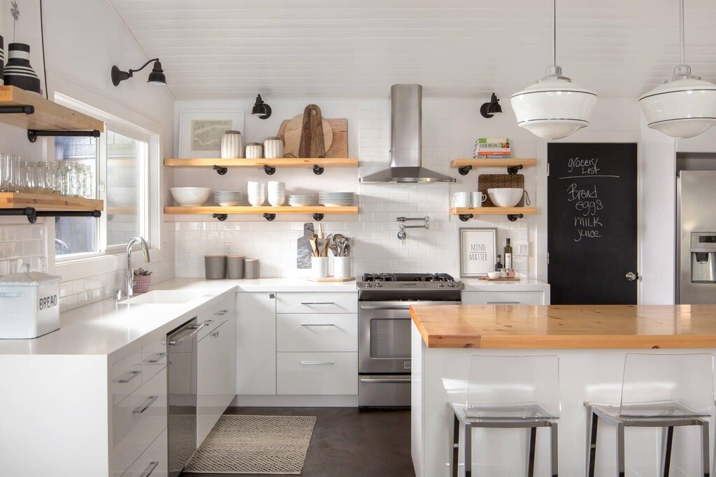 Shelves in the Scandinavian style in the kitchen