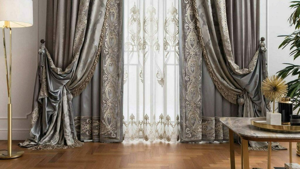 Curtains in the interior