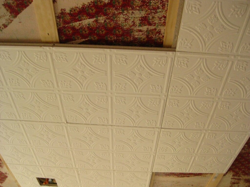 Polystyrene ceiling tile