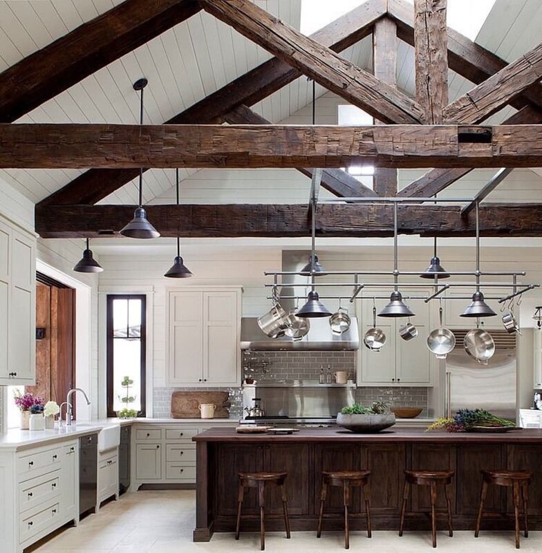 Ceiling beams in the interior of a country house