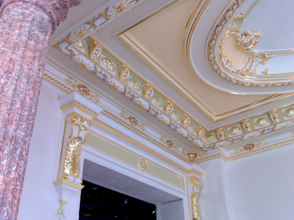 A ceiling made of plaster