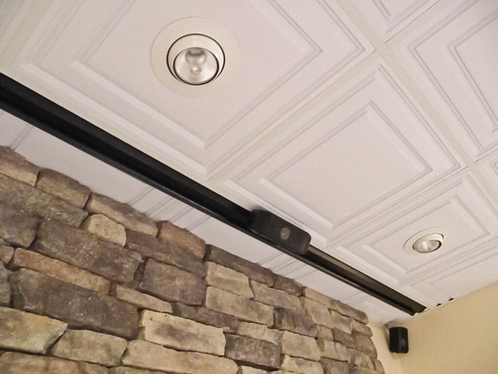 Tile ceiling