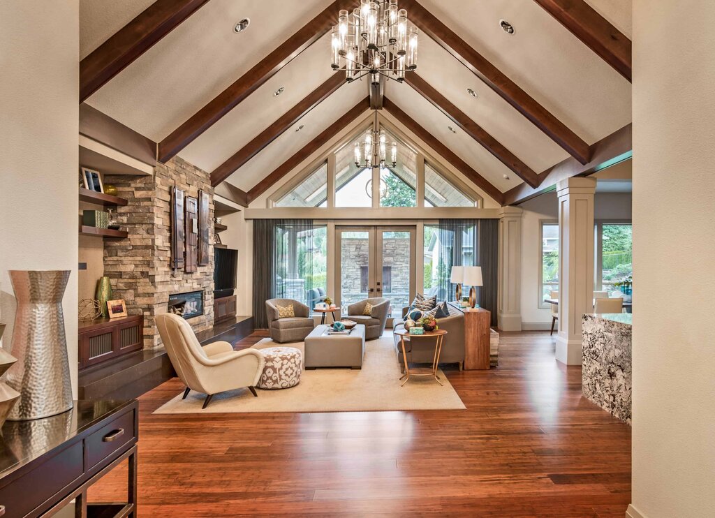 Ceiling on rafters in a one-story house