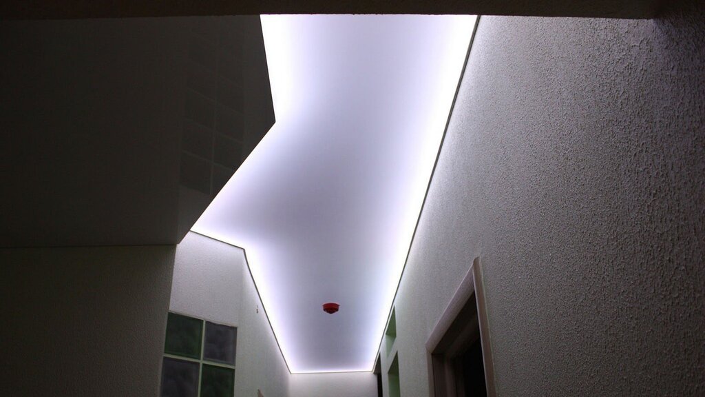 The ceiling in the hallway with lighting