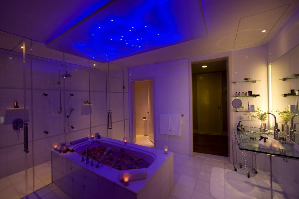 The ceiling in the bathroom with lighting