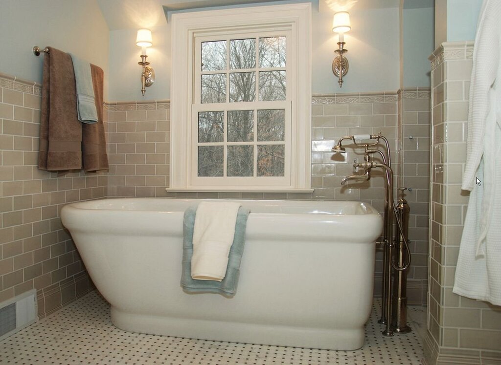 Subway tile layout in the bathroom