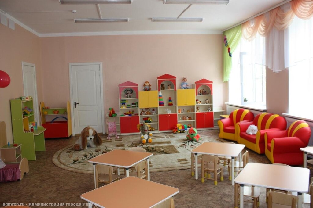 Arrangement of furniture in a kindergarten