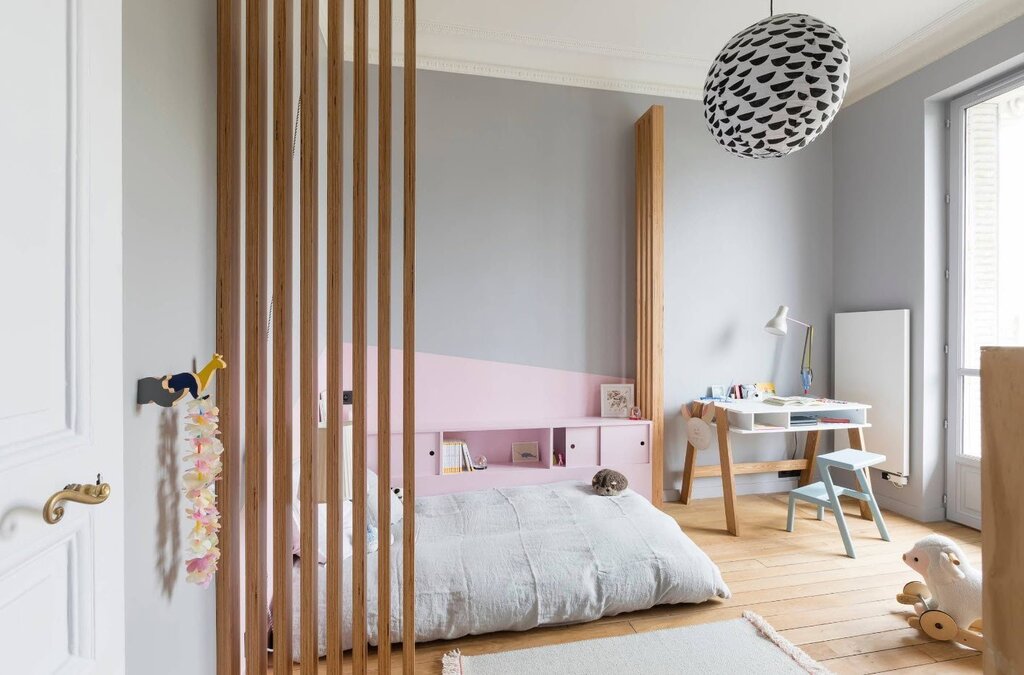 Slats in the interior of the children's room