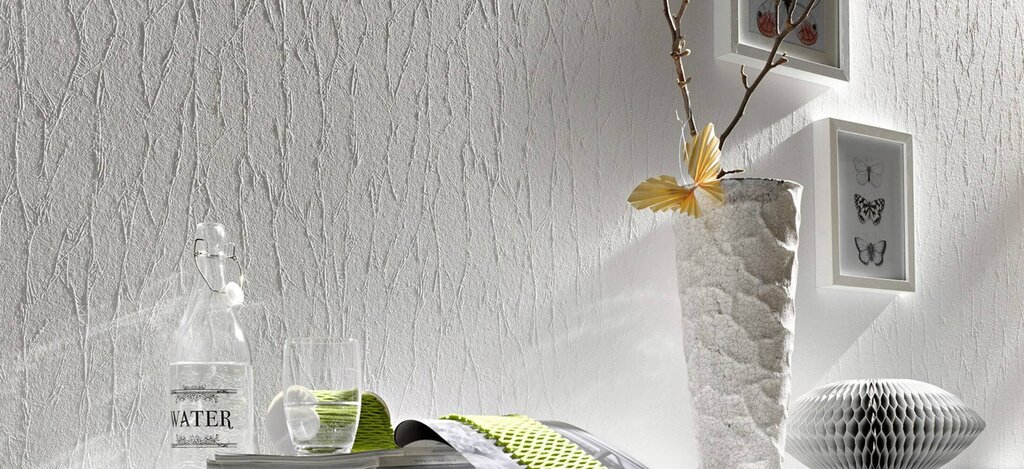 Embossed paintable wallpaper