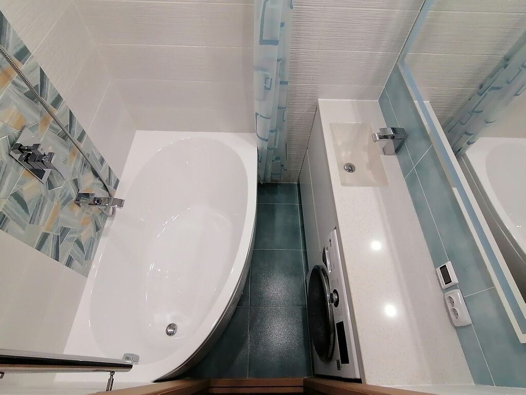 Renovation in a small bathroom