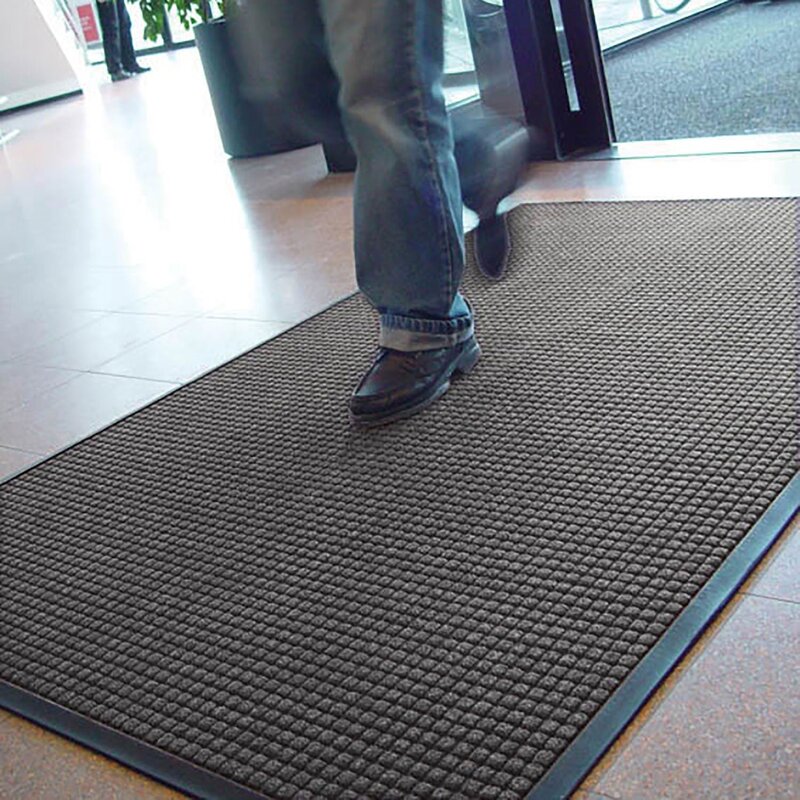 Rubber mat for the hallway