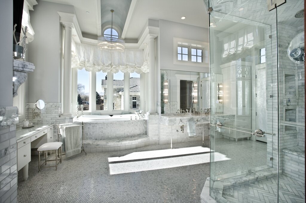 Luxurious bathroom