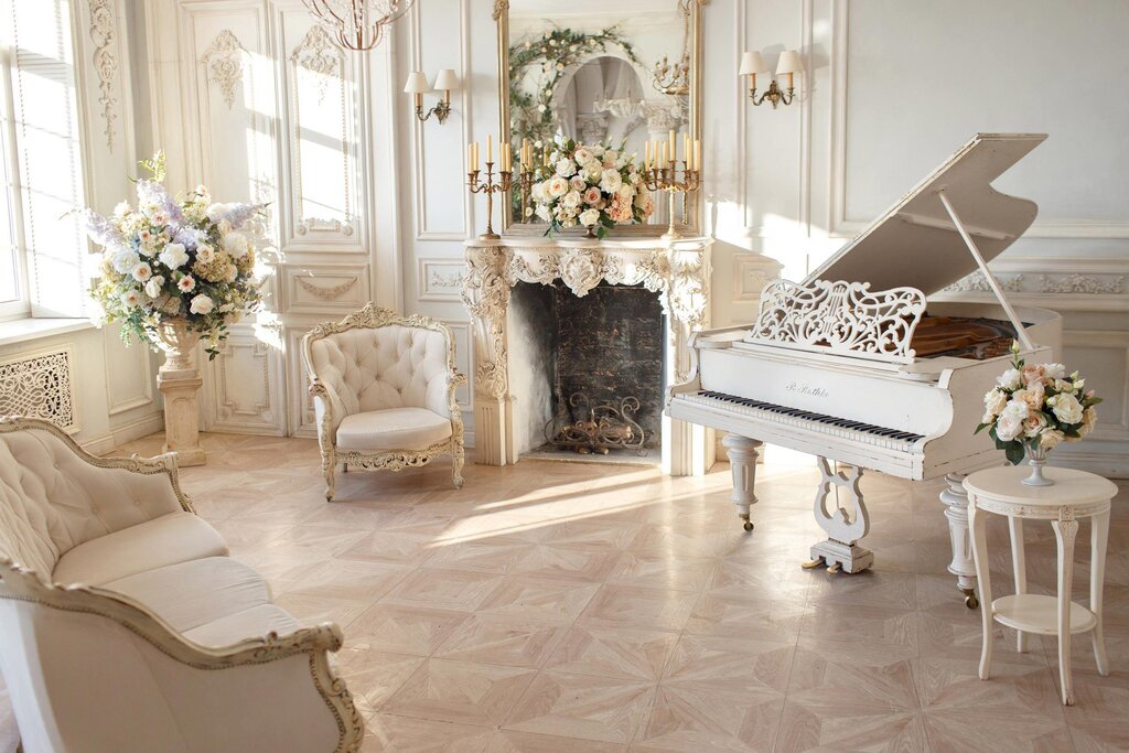 A grand piano in the interior