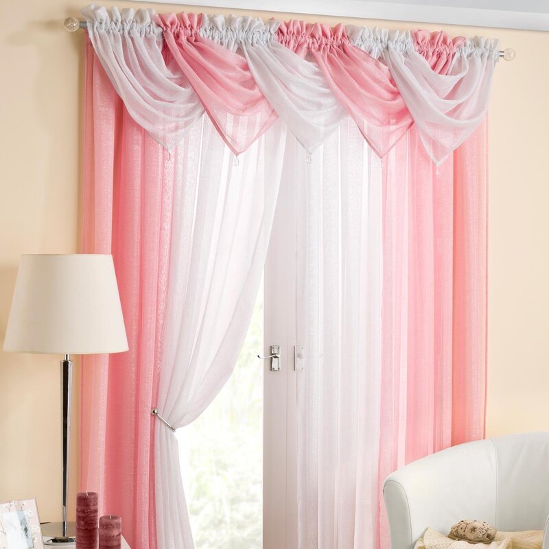 Pink tulle in the interior