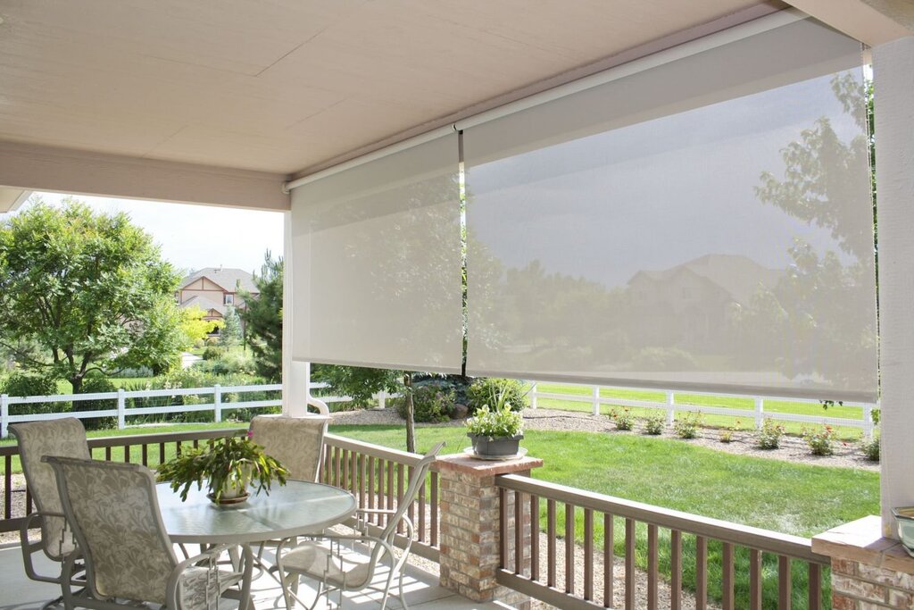 Roller blinds for the terrace