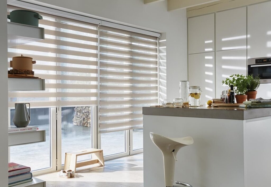 Roller blinds for the bathroom