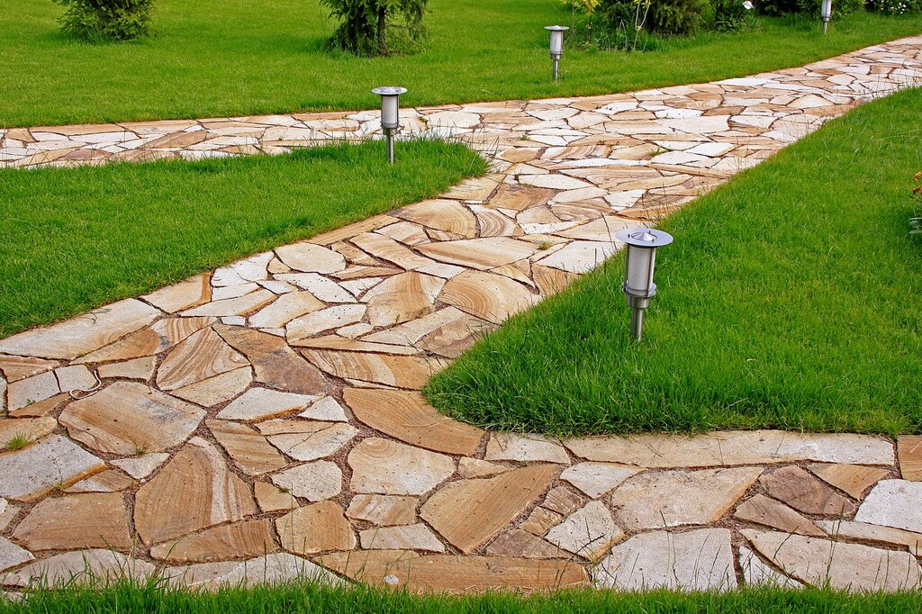 Garden paths made of flagstone