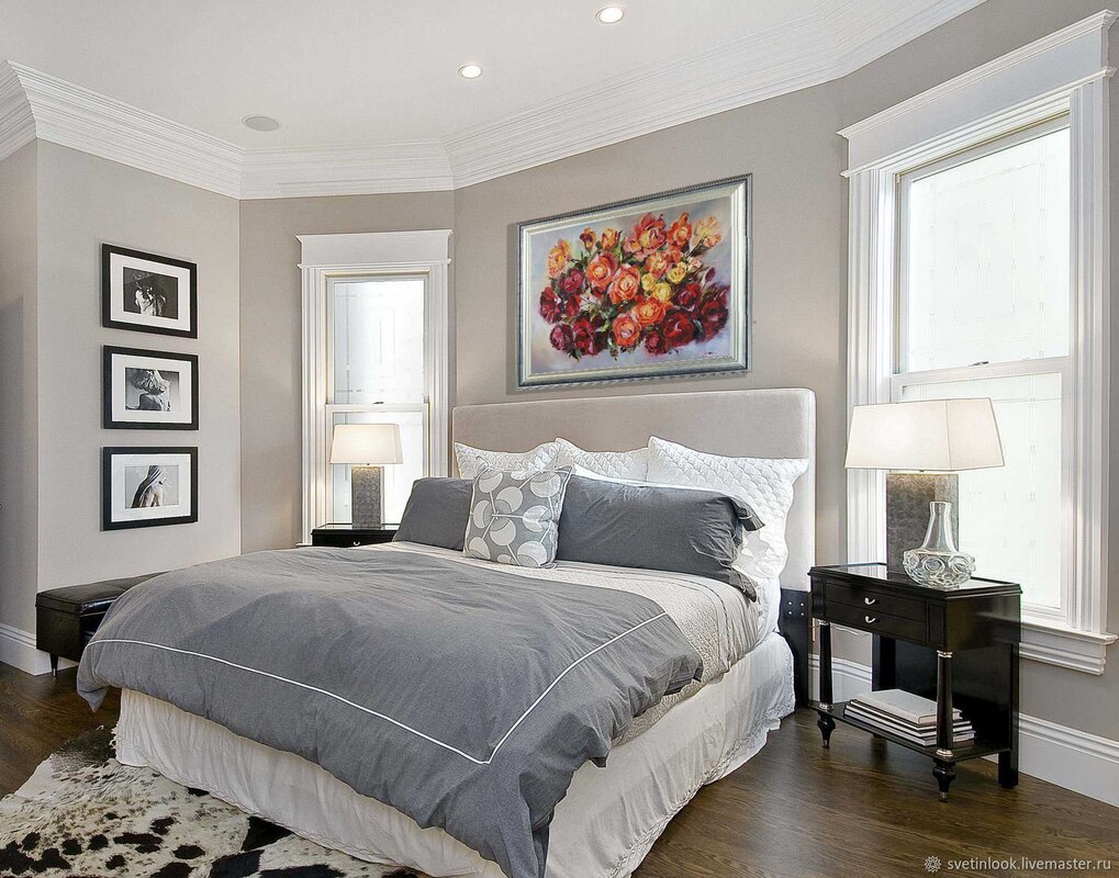 Gray beige wall color in the interior