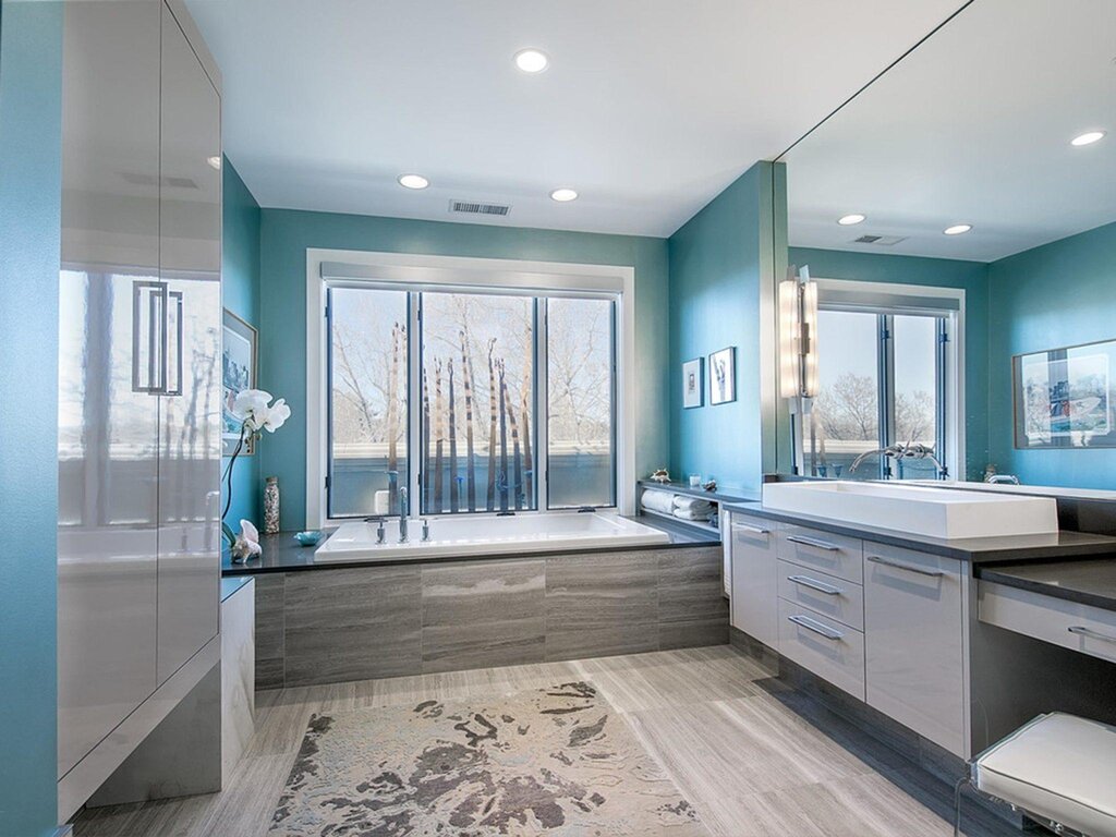 Gray-blue bathroom