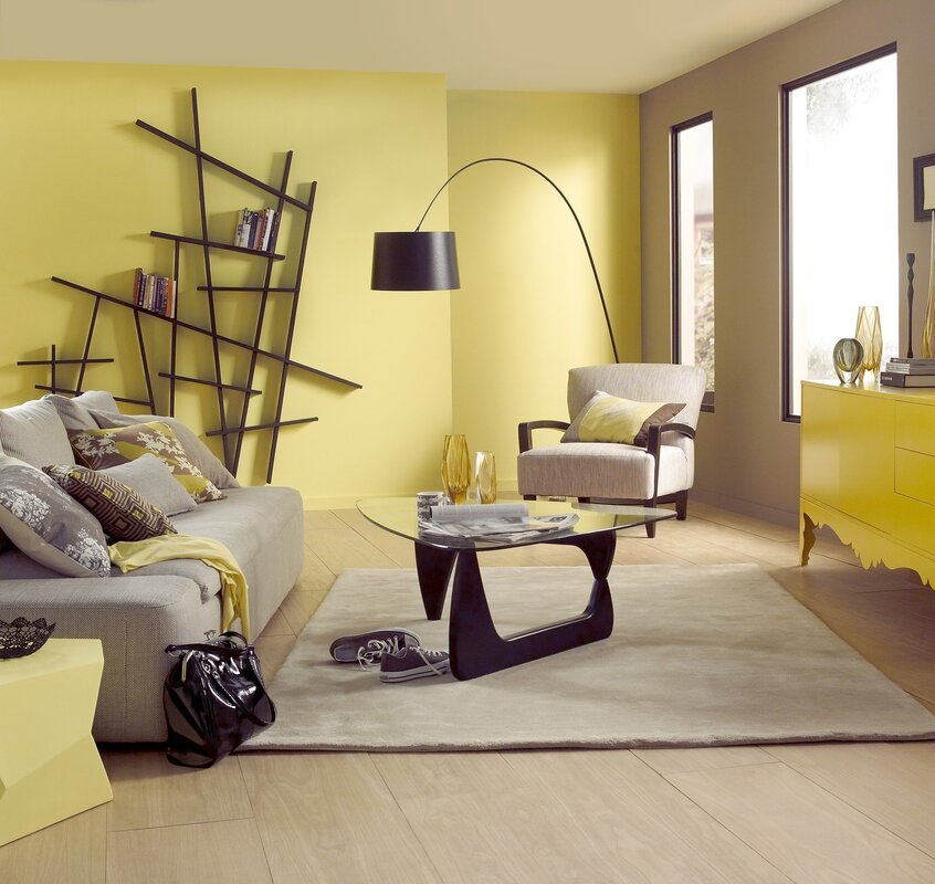 Gray-yellow walls