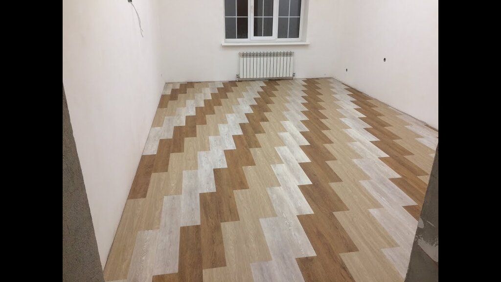 Checkerboard laminate flooring