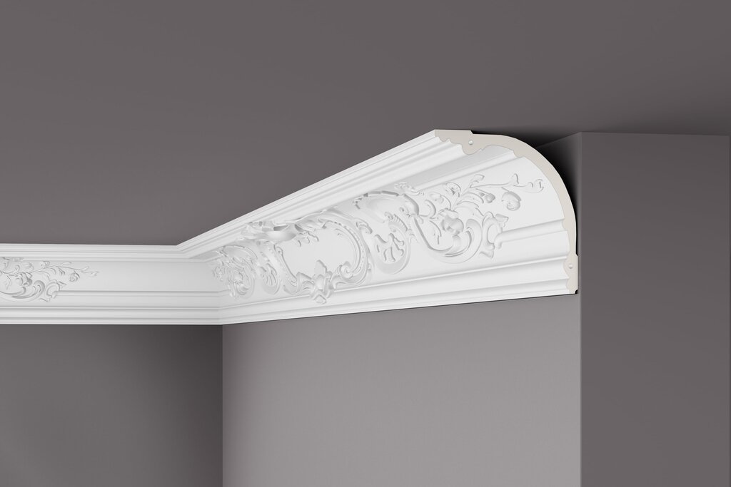 Wide ceiling moldings