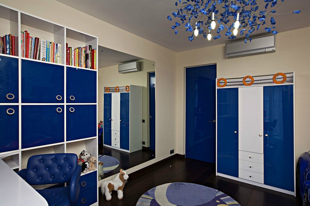 Wardrobe for a children's room