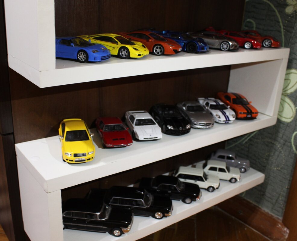 Cabinet for toy cars