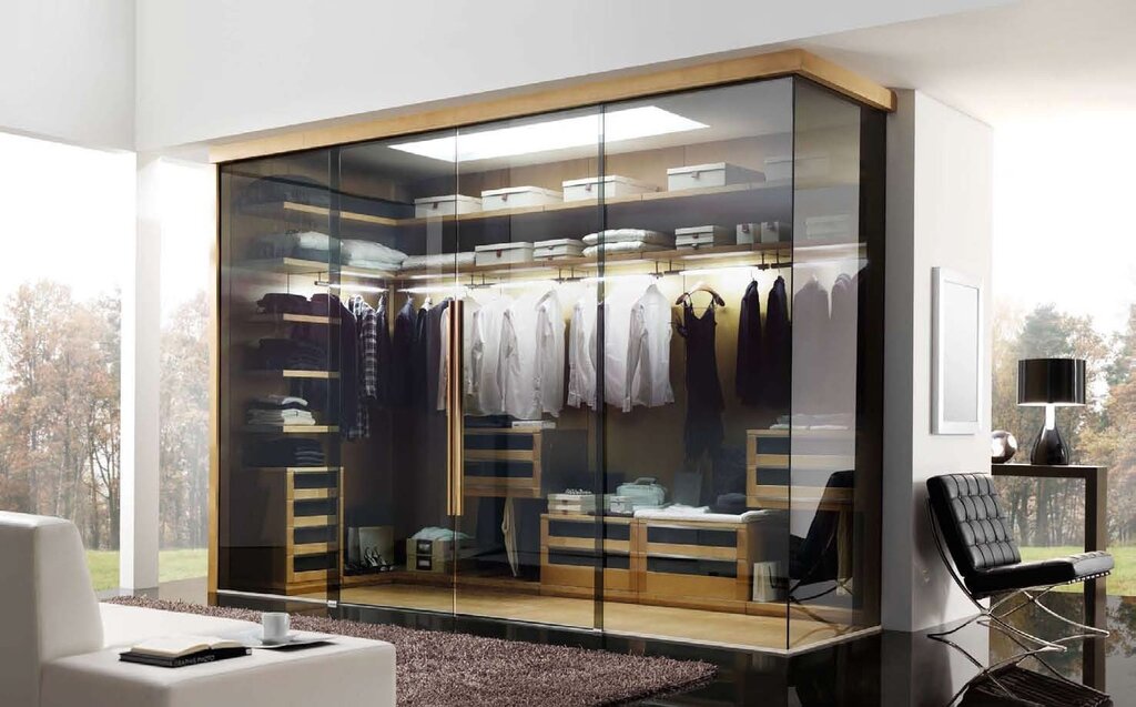 Wardrobe closet