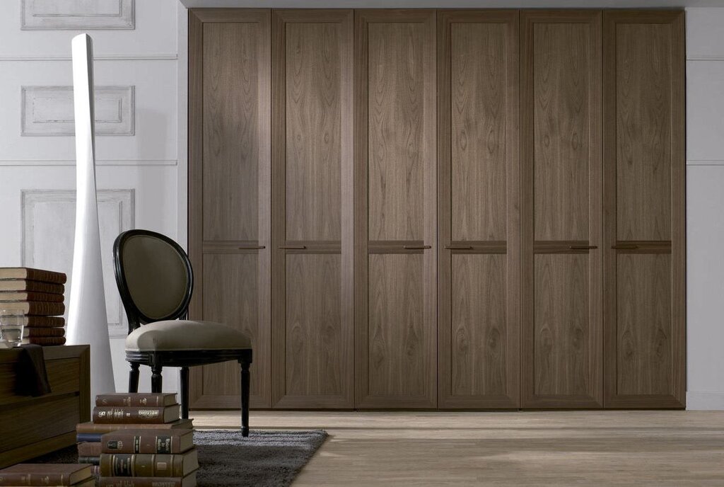 Laminate wardrobe