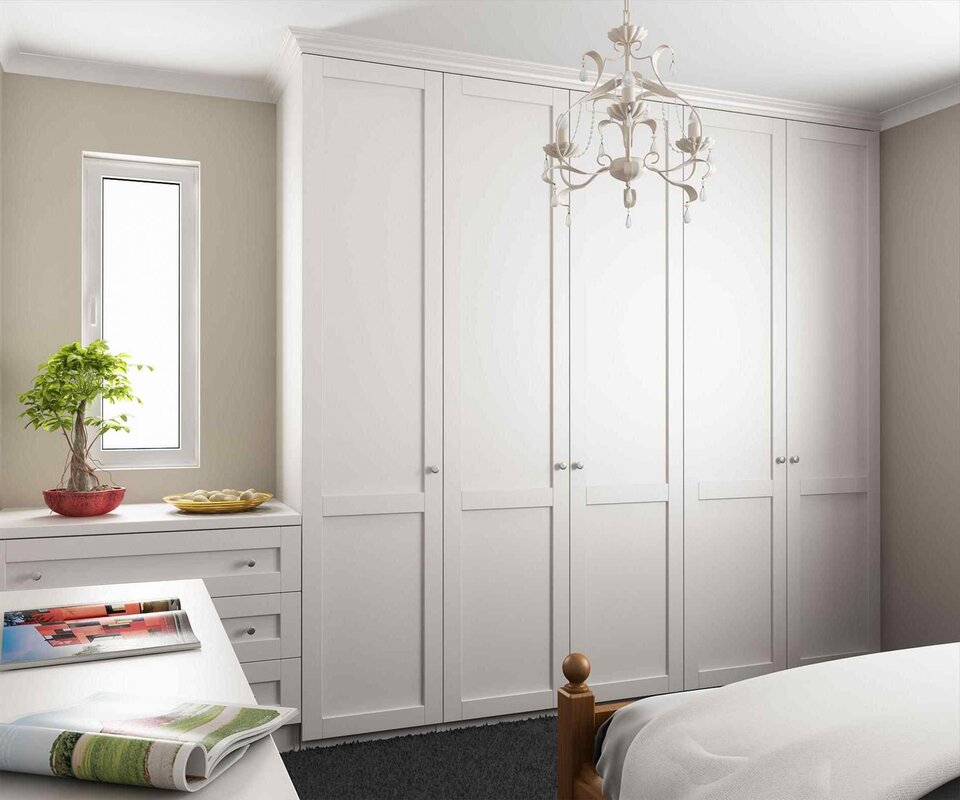 Wardrobe with hinged doors