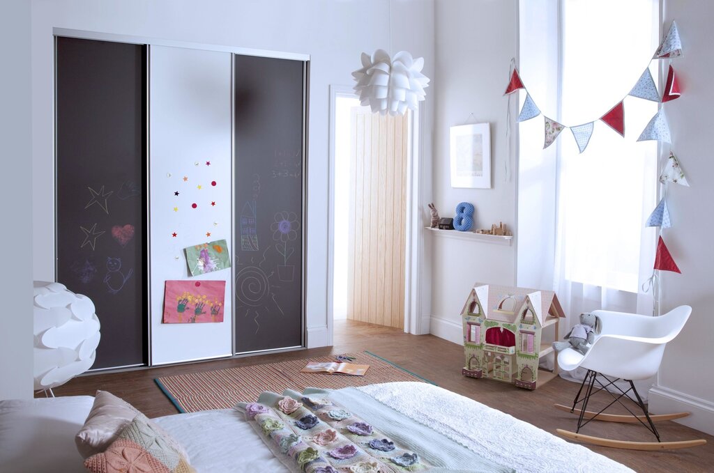 Wardrobe with a mirror for the children's room