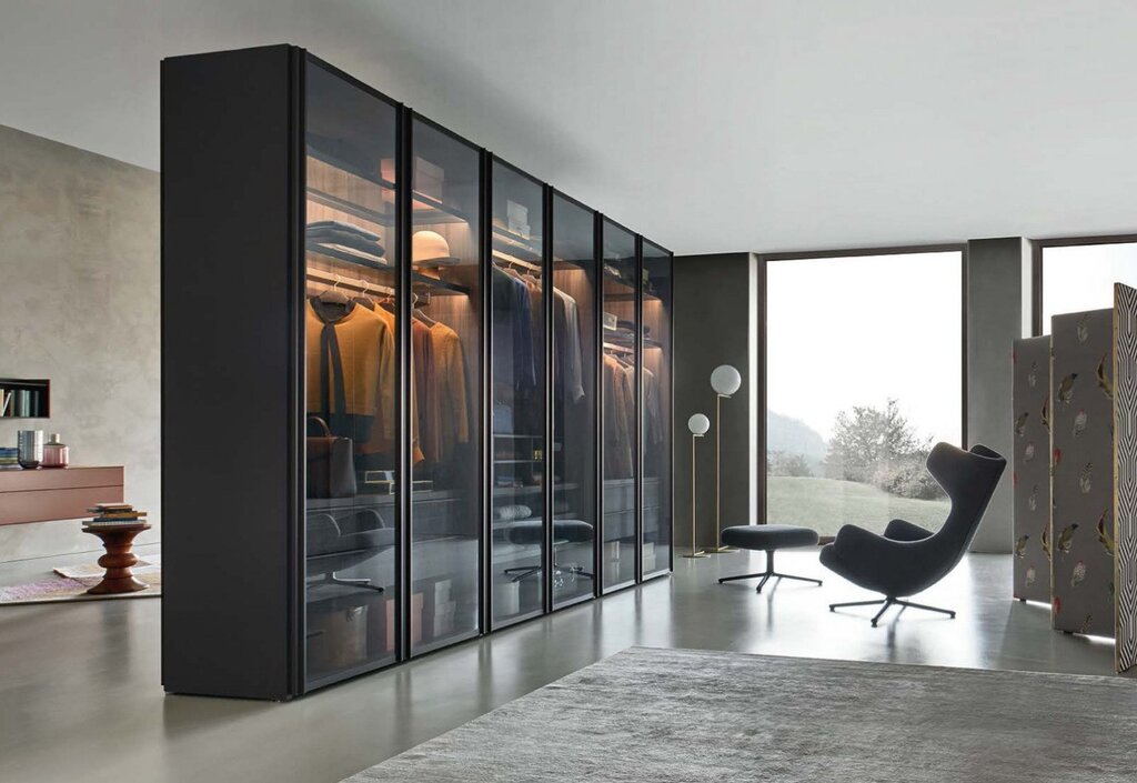 Cabinet with glass fronts