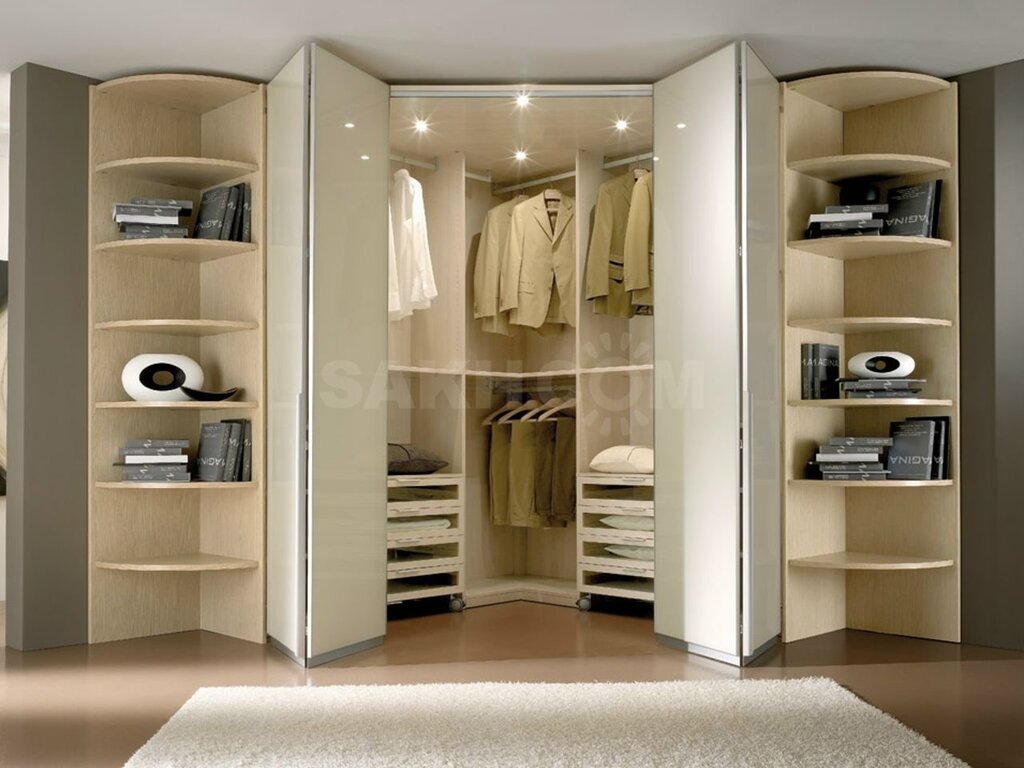 Corner wardrobe