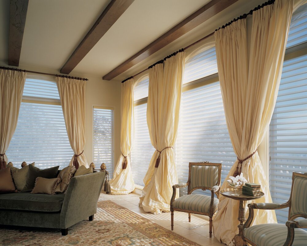 Curtains and drapes in the interior