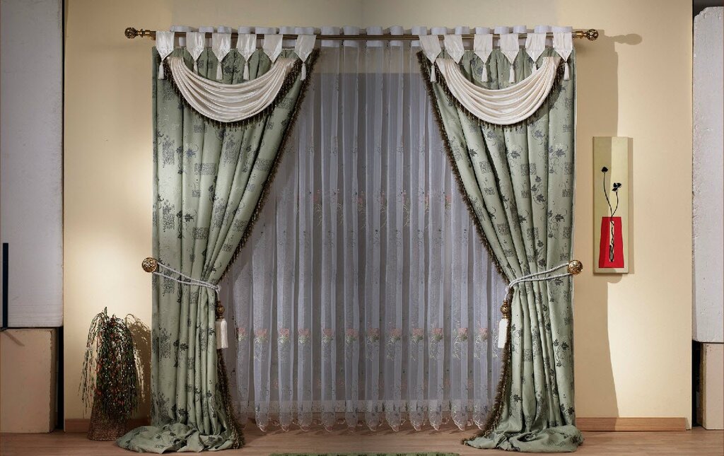 Crushed fabric curtains