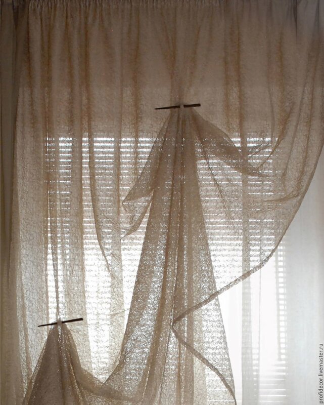 Mesh curtains in the interior