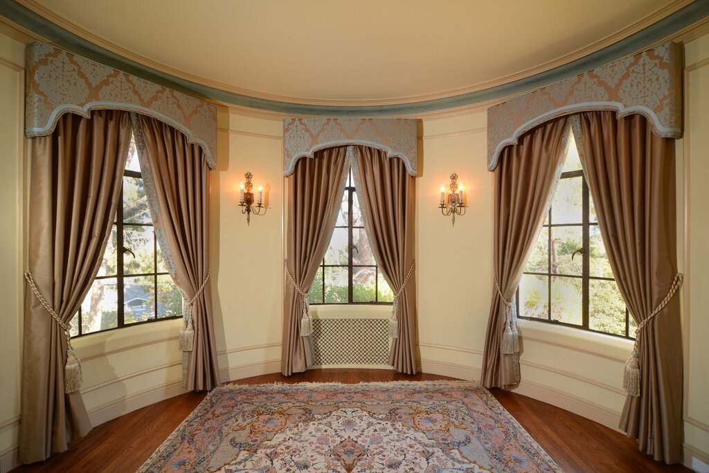 Bay window curtains